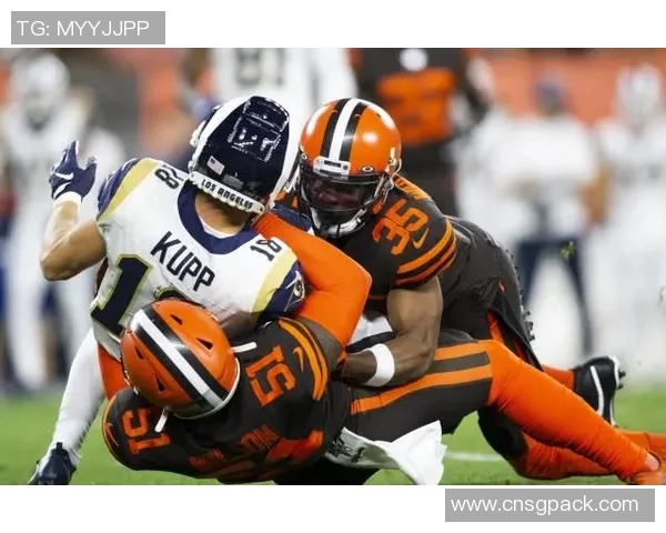 火箭队与马刺队激战正酣谁能在这场对决中笑到最后