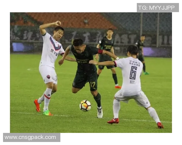 2018年绿城与黄海激战回顾双方精彩表现与赛季影响分析